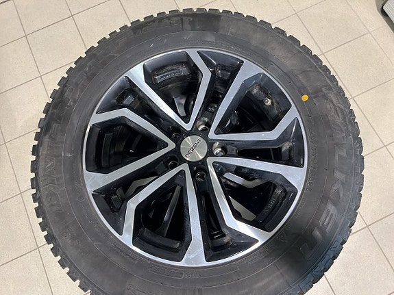 Toyota RAV4 24 of 24