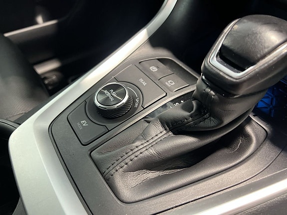 Toyota RAV4 22 of 24