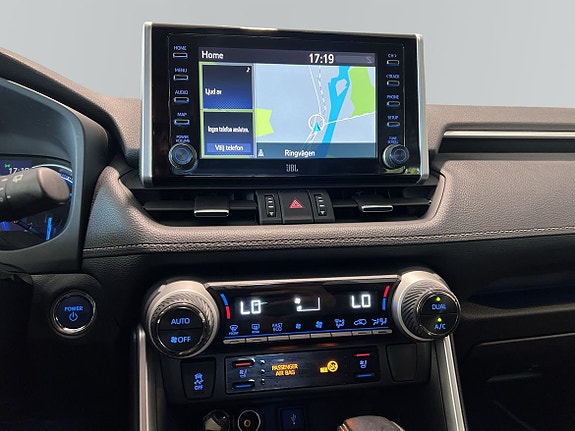 Toyota RAV4 15 of 24