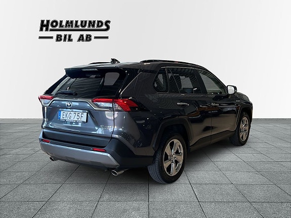 Toyota RAV4 18 of 24