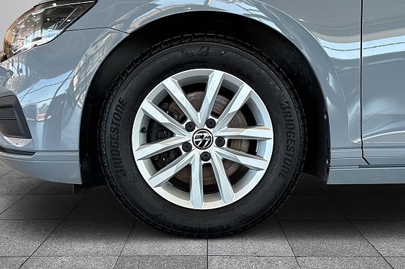 Volkswagen Passat 8 of 18