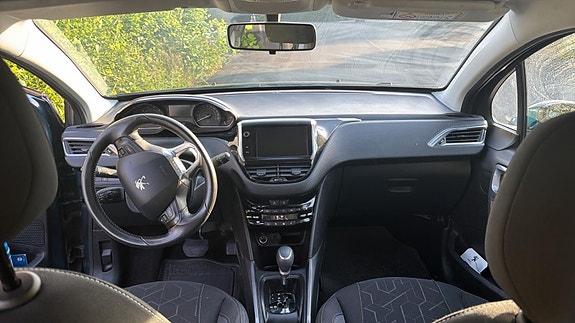 Peugeot 2008 3 of 5