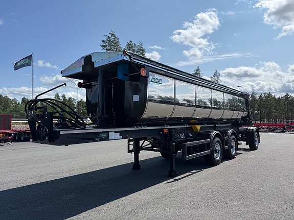 Hakarps - Langendorf 30 tons asfaltstrailer OMGÅENDE LEV 4 of 12