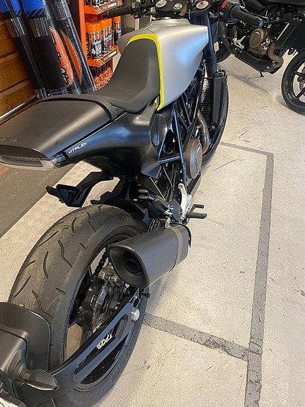 Husqvarna 701 Vitpilen 4 of 4