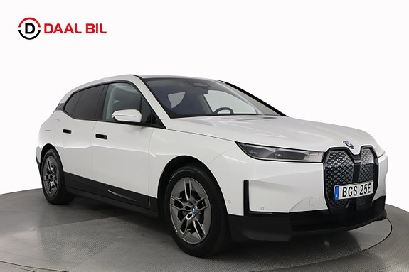 BMW iX 3 of 5