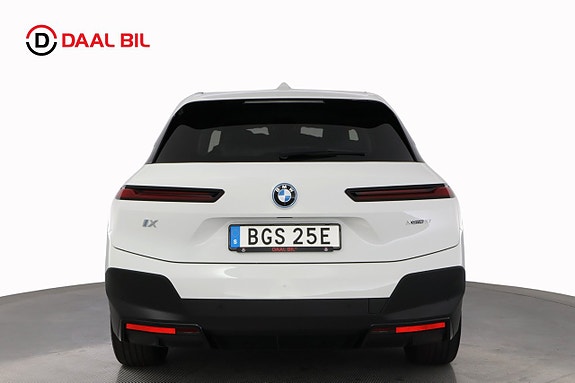 BMW iX 7 of 28