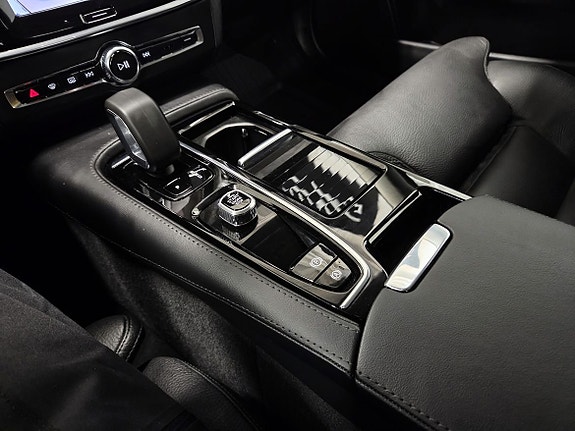 Volvo V90 12 of 16