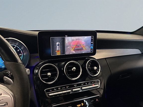 Mercedes-Benz C300 11 of 19