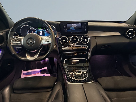 Mercedes-Benz C300 8 of 19