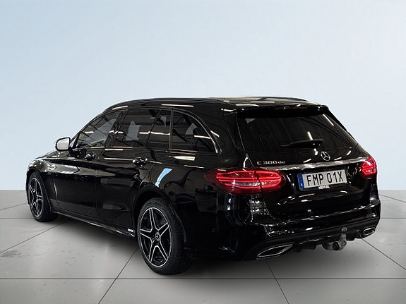 Mercedes-Benz C300 5 of 5