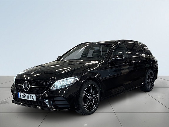 Mercedes-Benz C300 16 of 19