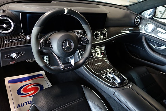 Mercedes-Benz AMG GT Roadster 6 of 11