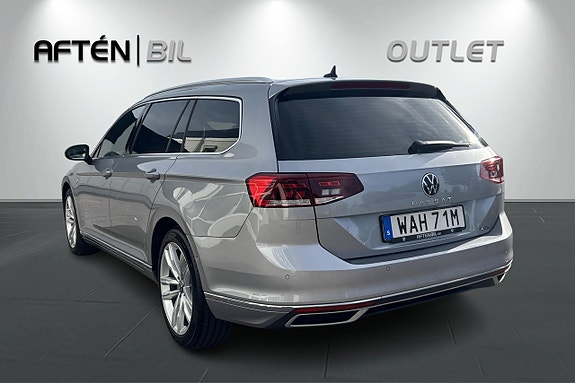 Volkswagen Passat 9 of 29