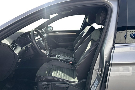 Volkswagen Passat 14 of 29
