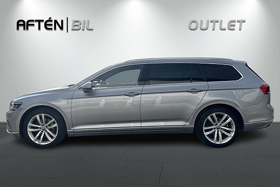 Volkswagen Passat 10 of 29