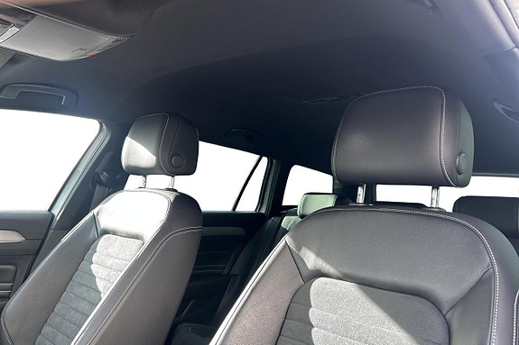 Volkswagen Passat 28 of 29
