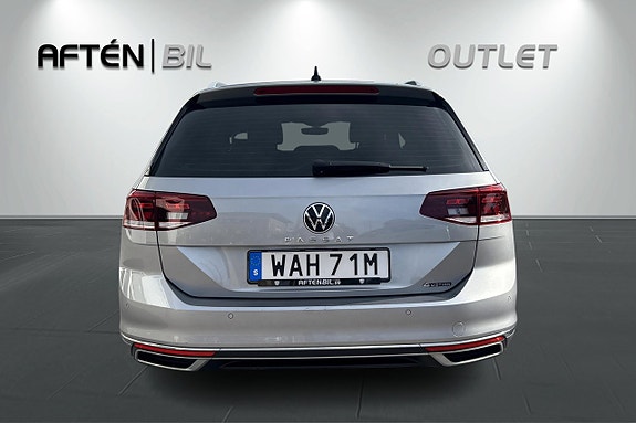 Volkswagen Passat 8 of 29