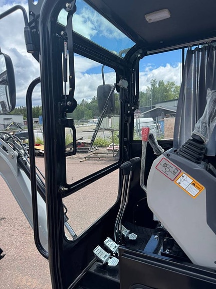 Minigrävare XP-18, Kubota D902, mycket ingår i priset. 11 of 12