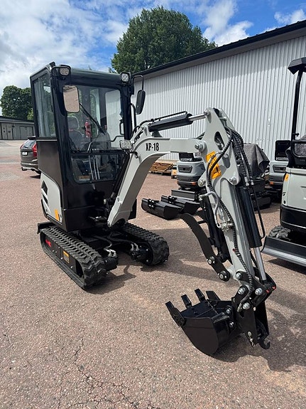 Minigrävare XP-18, Kubota D902, mycket ingår i priset. 6 of 12