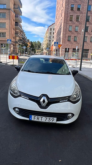 Renault Clio 2 of 5