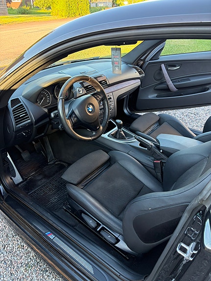 BMW 123d 3 of 3