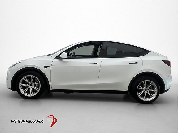 Tesla Model Y 5 of 30