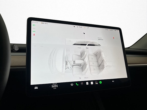 Tesla Model Y 16 of 30