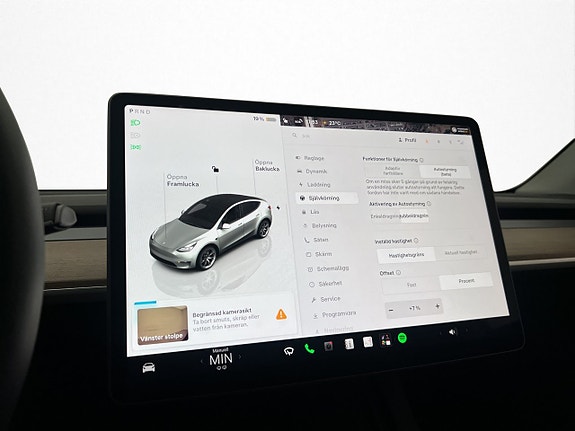 Tesla Model Y 17 of 30