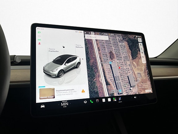 Tesla Model Y 21 of 30