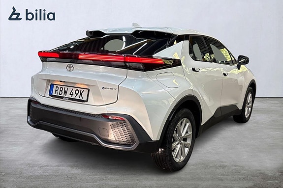 Toyota C-HR 19 of 21