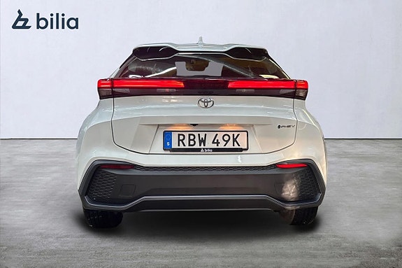 Toyota C-HR 5 of 21