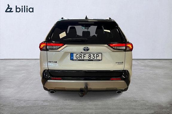 Toyota RAV4 5 of 5