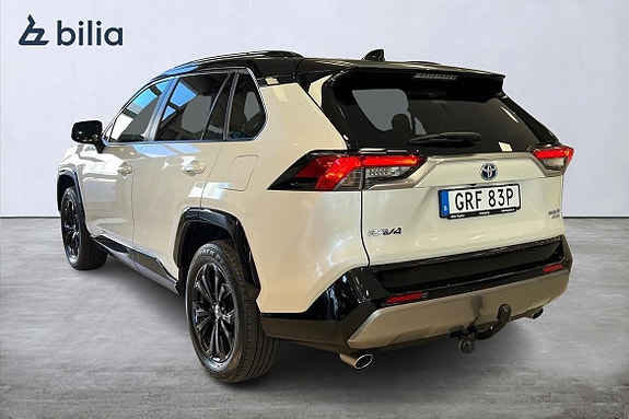Toyota RAV4 2 of 5