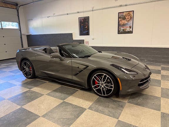 Chevrolet Corvette 2 of 5