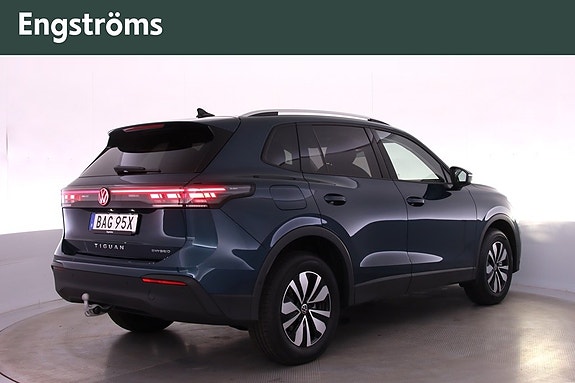Volkswagen Tiguan 3 of 22