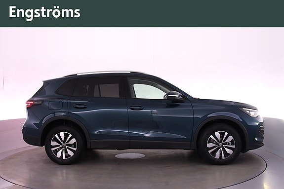 Volkswagen Tiguan 2 of 22