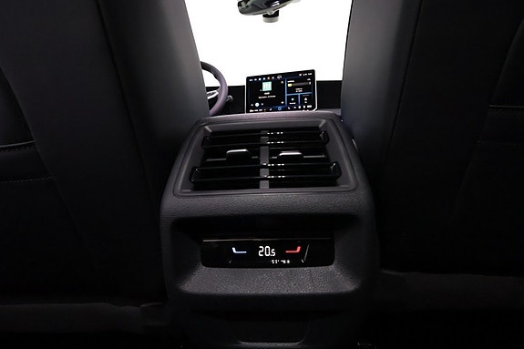 Volkswagen Tiguan 16 of 22