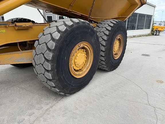 CAT 730 C 7 of 10