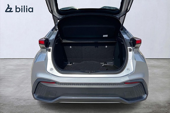 Toyota C-HR 12 of 21