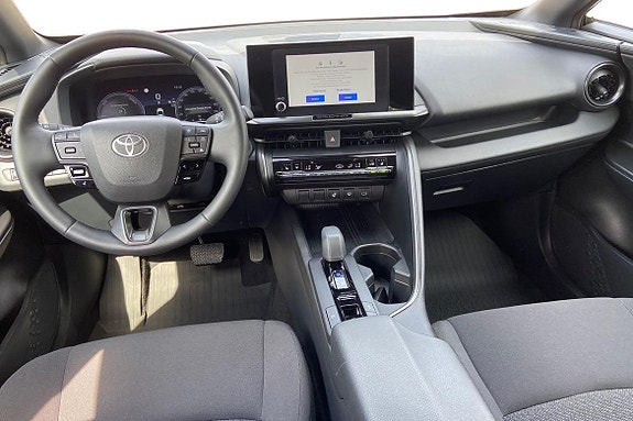 Toyota C-HR 10 of 21