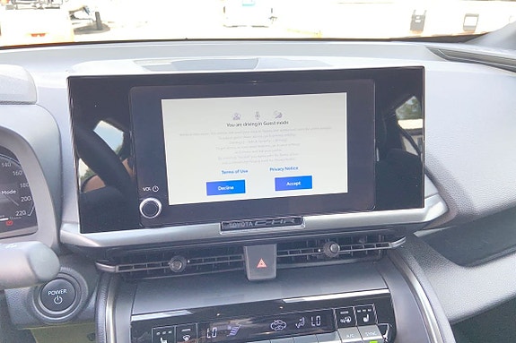 Toyota C-HR 15 of 21