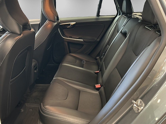 Volvo V60 9 of 17