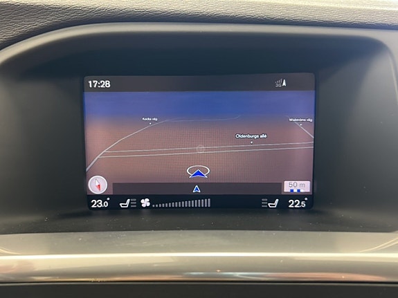 Volvo V60 11 of 17