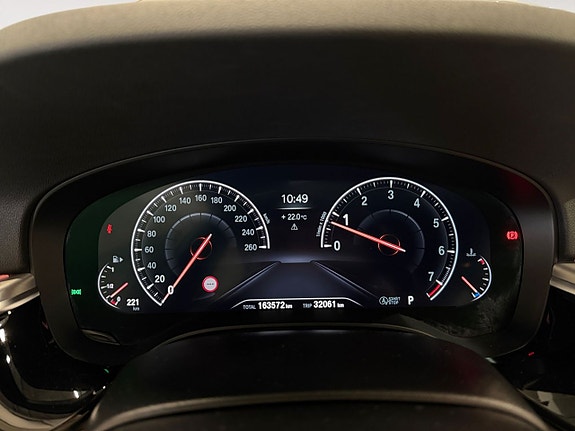 BMW 530i 12 of 26