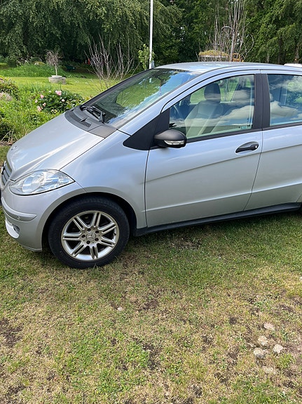 Mercedes-Benz A150 3 of 5