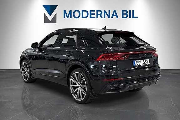 Audi Q8 4 of 5