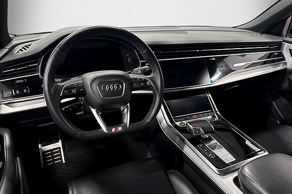 Audi Q8 9 of 26