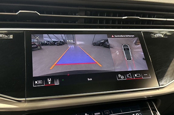 Audi Q8 17 of 26