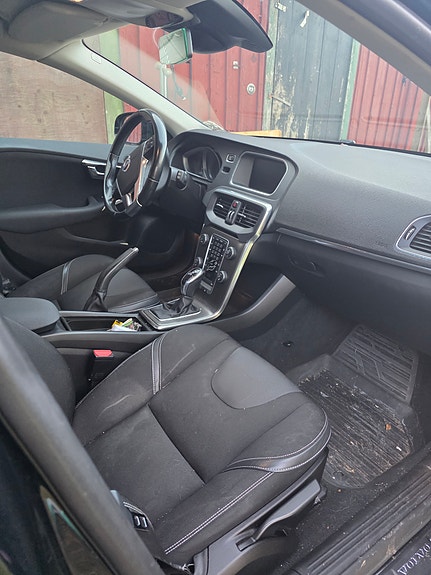 Volvo V40 7 of 10