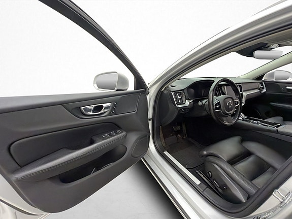 Volvo V60 10 of 30